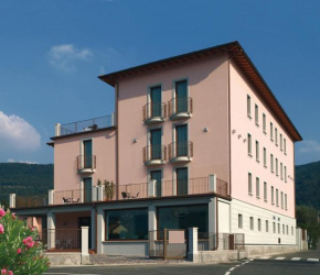 Гостиница International Hotel  Изео